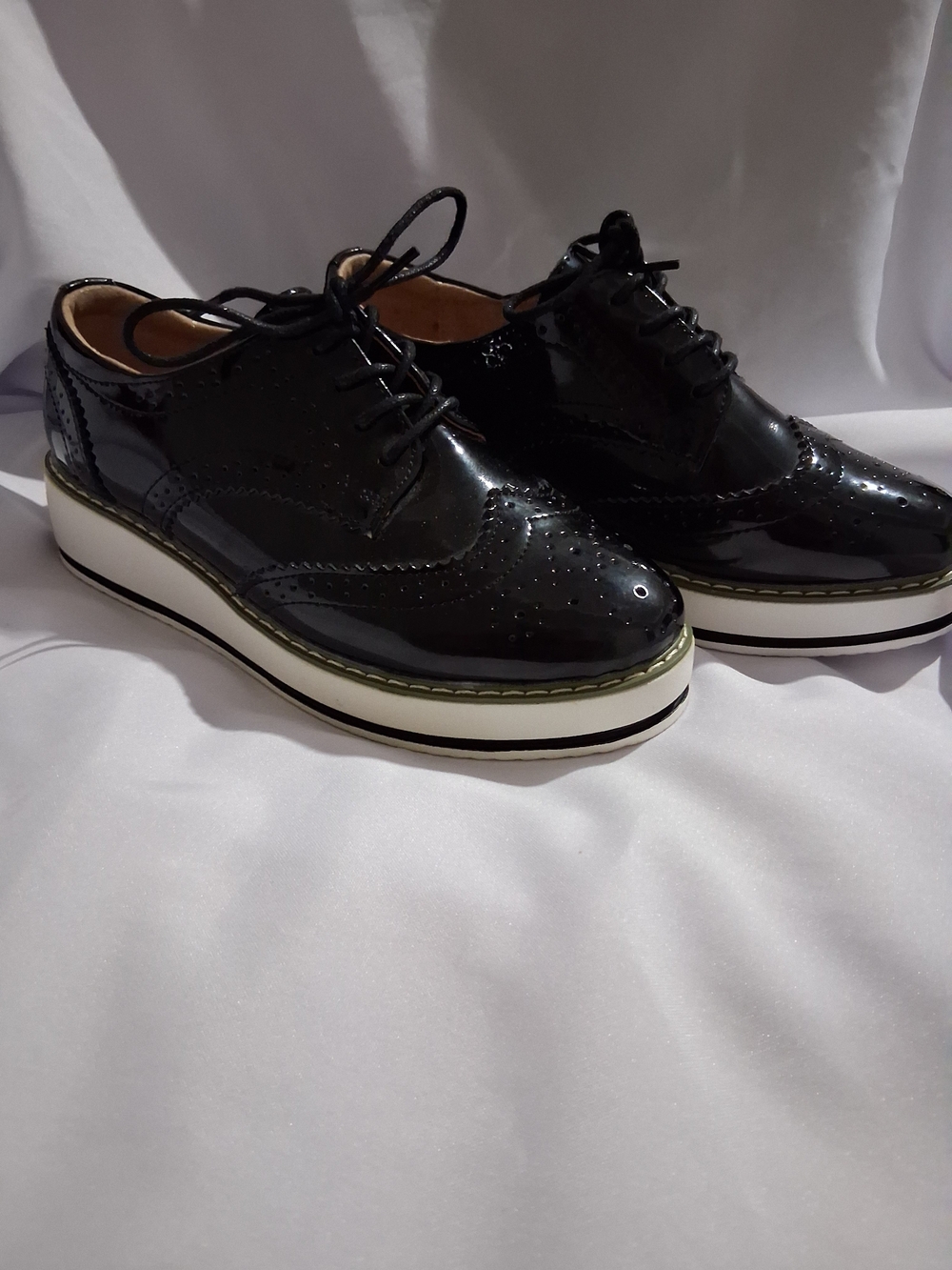 Dexflex comfort Black Patent Wingtip Women Platform Oxfords